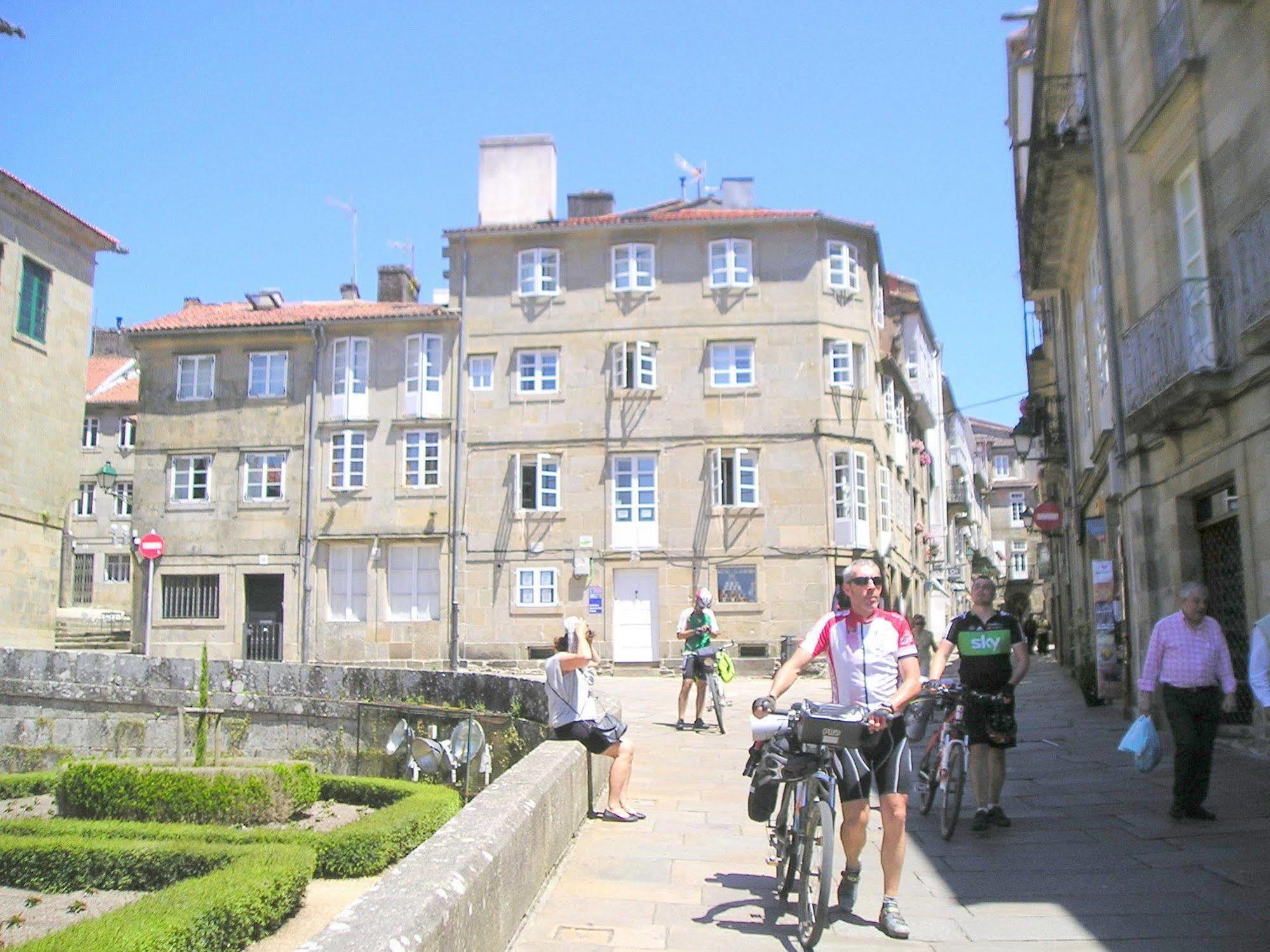 Apartamentos Casa De La Inmaculada Santiago de Compostela Exterior photo